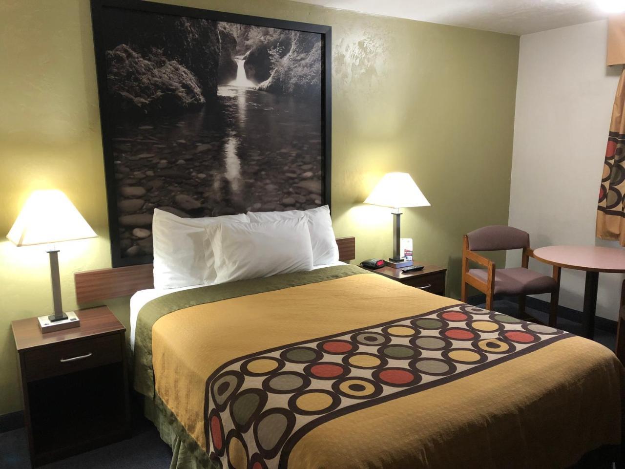Hotel Super 8 By Wyndham Salem Zewnętrze zdjęcie